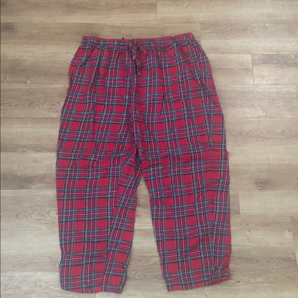 Macy's Red Christmas plaid‎ 100% Cotton flannel pajama pants NWOT